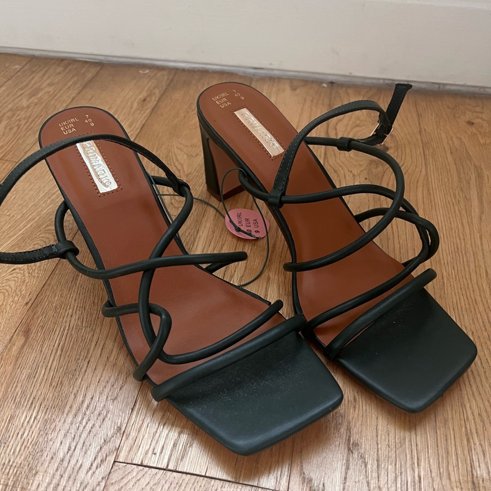 NWT Strappy Green Heels